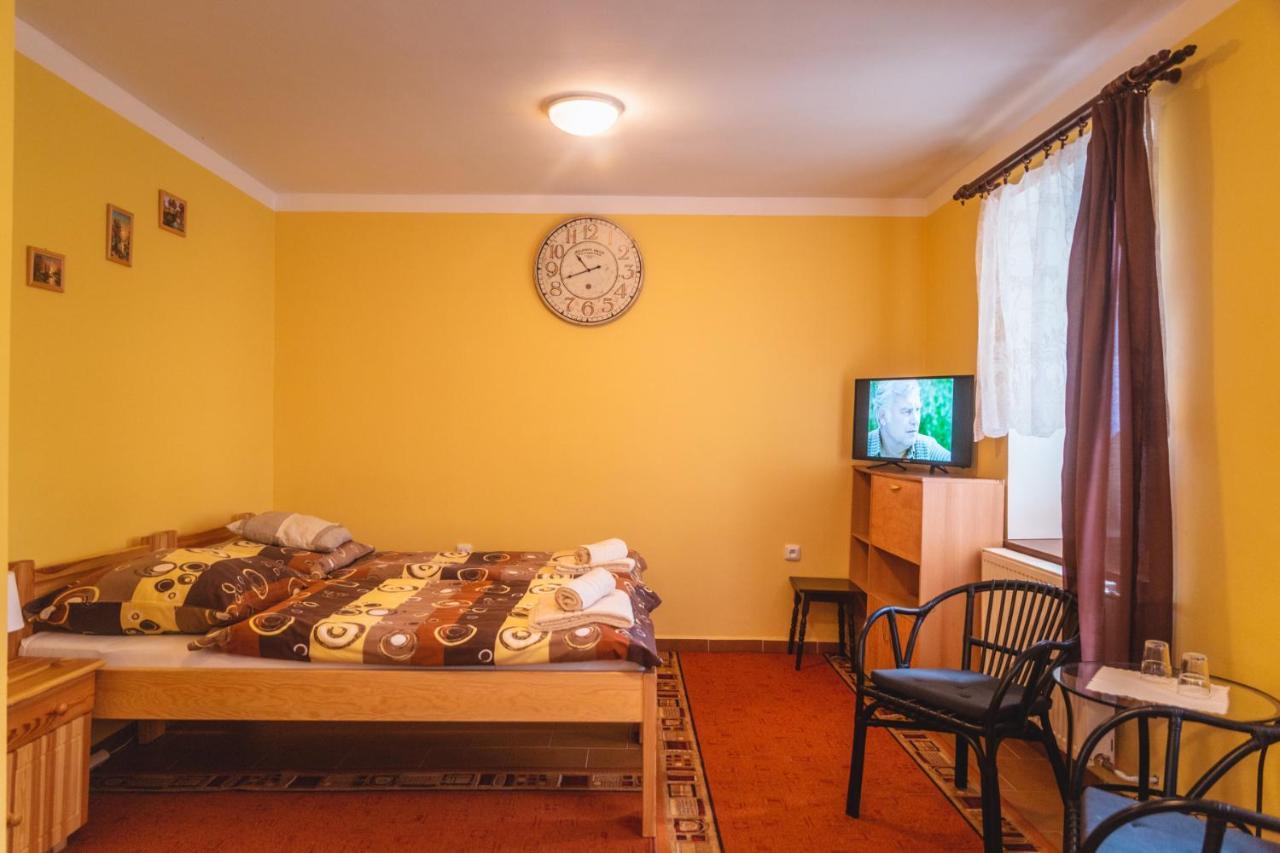 Penzion Samorost Jarosov nad Nezarkou Dış mekan fotoğraf